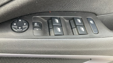 Vauxhall Crossland 1.2 Design 5dr Petrol Hatchback